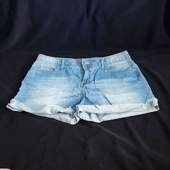 CALVIN KLEIN JEANS Raw Hem Denim 5 Pocket Shorts - Picture 1 of 12